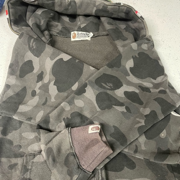 Bathing ape hoodie sz S women’s Fairly Used - Picture 1 of 5